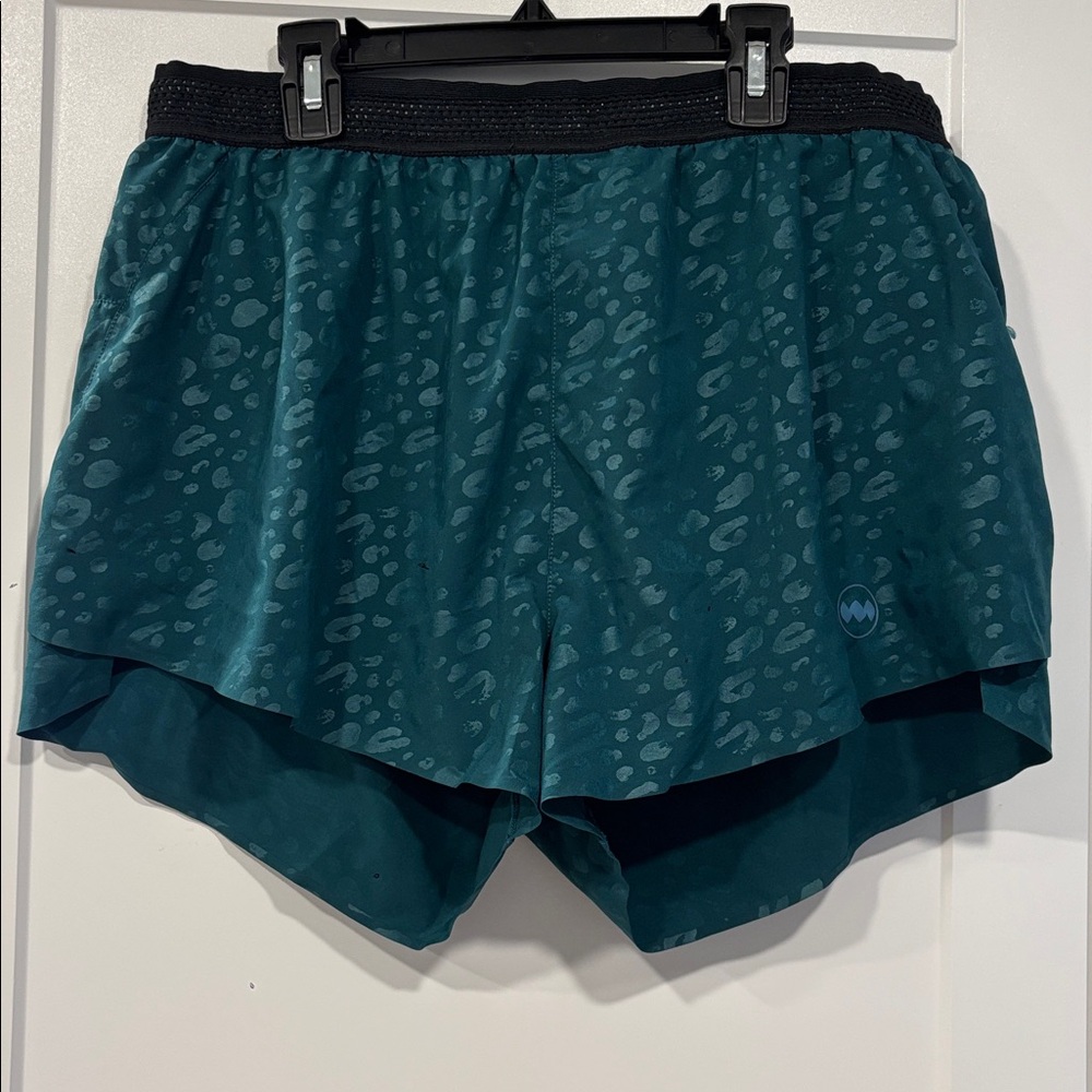 Janji Size XL Green Running Shorts Leopard Animal Print Exercise Jog Athletic